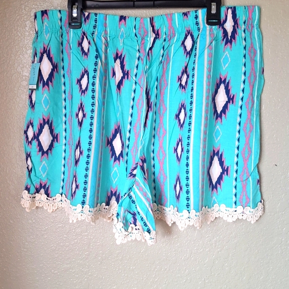 Comfy Lace Hem Fastival 2X Turquoise Shorts New - Picture 2 of 2